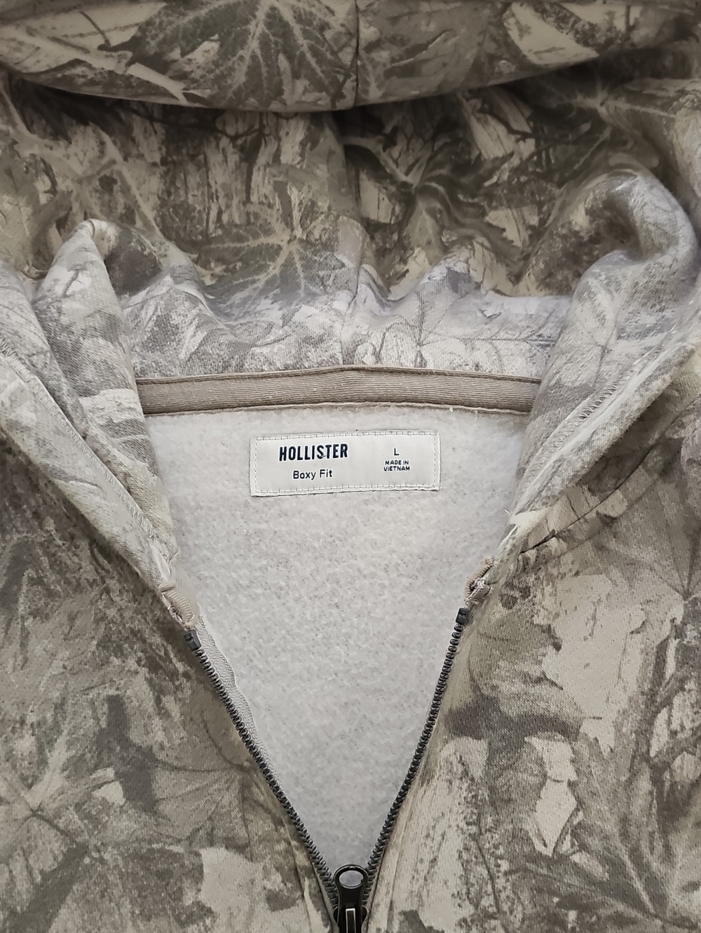 Hollister Men's Gray Camouflage Zip-Up Hoodie LARGE - Picture 2 of 3